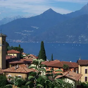 Balcone Fiorito , Menaggio Italia